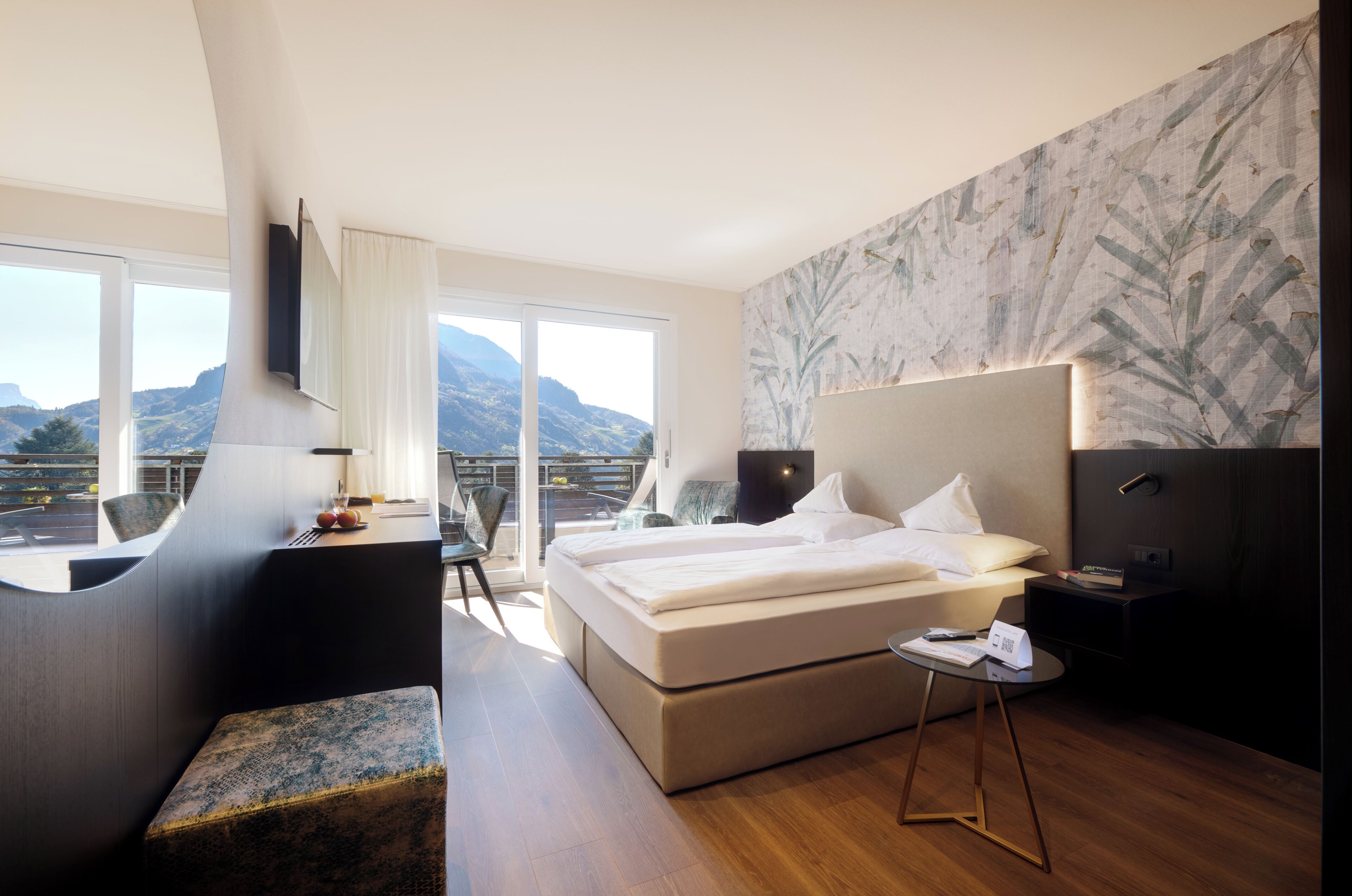 Hypo-allergenic bedding, down duvets, pillow-top beds, minibar