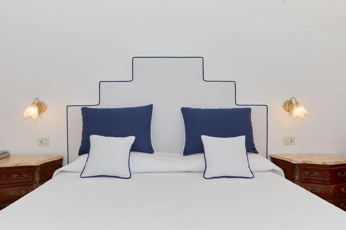 Chambre Quadruple Supérieure, 1 chambre, vue mer | 1 chambre, draps italiens Frette, literie de qualité supérieure
