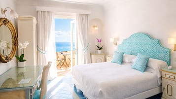 Habitación Deluxe con 1 cama matrimonial o 2 individuales, Terraza, vista al mar | Sábanas italianas Frette y ropa de cama de alta calidad