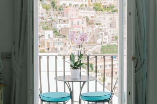 Chambre supérieure double ou avec lits jumeaux, balcon, vue sur la mer | Draps italiens de Frette, literie de qualité