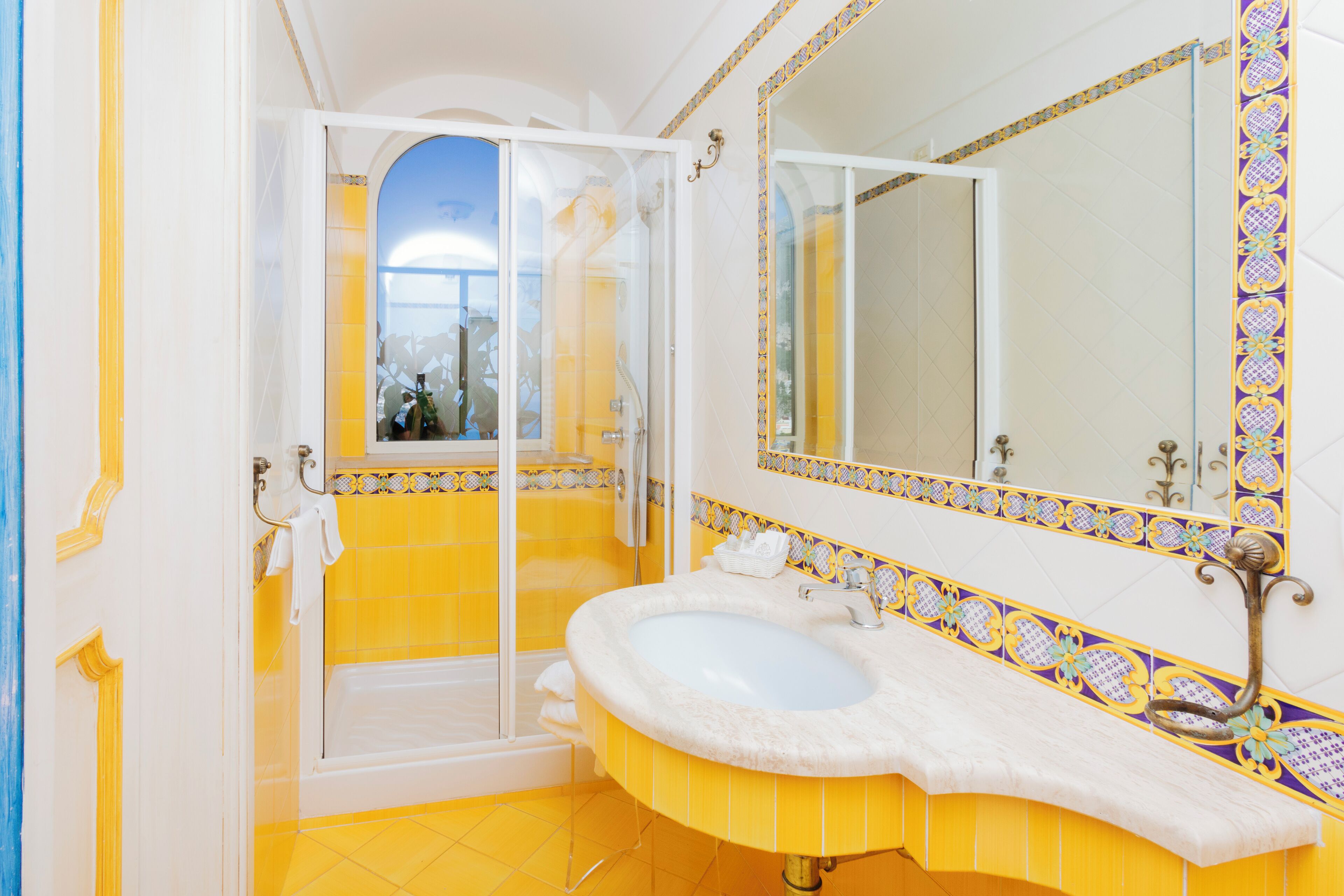 hydromassage showerhead, free toiletries, hair dryer, bathrobes