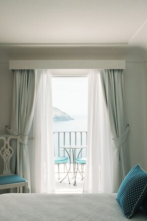 1 bedroom, memory-foam beds, minibar, in-room safe