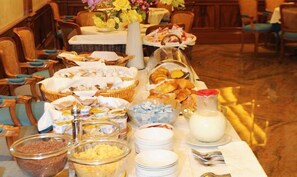 Daily buffet breakfast (EUR 5 per person)