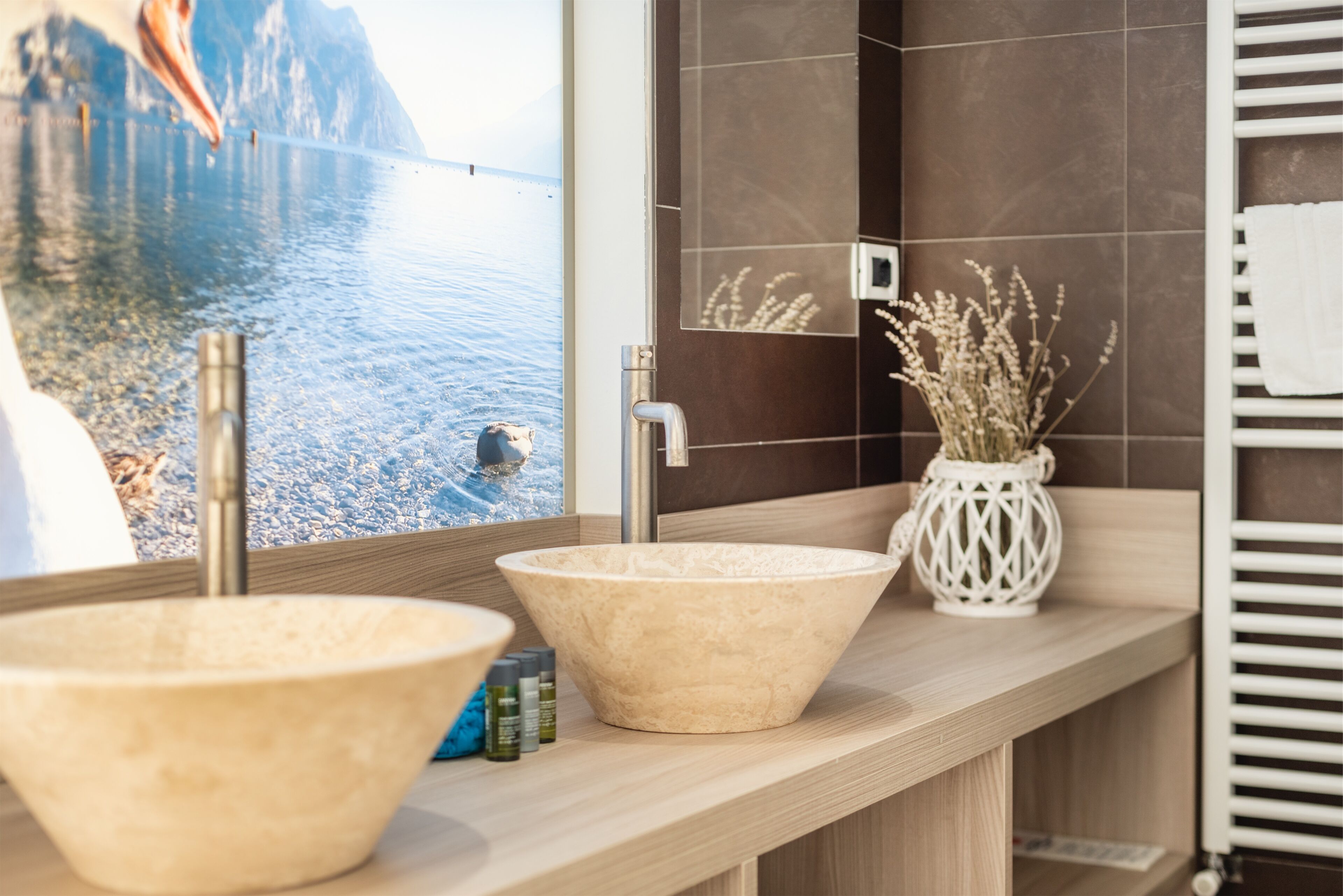 deluxe double room | bathroom | shower, free toiletries, hair dryer, bidet