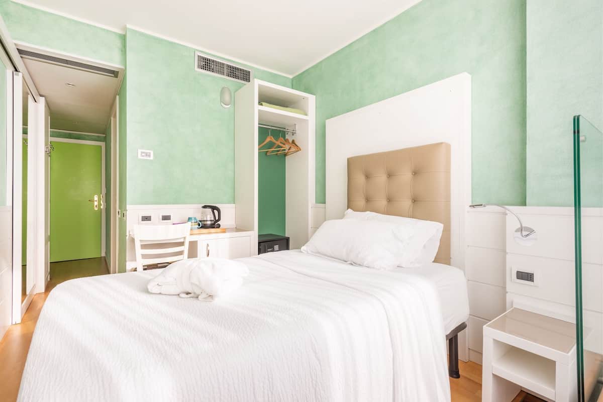 1 chambre, couette en duvet d'oie, matelas mémoire de forme