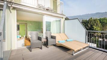 Superior-Dreibettzimmer | Terrasse/Patio