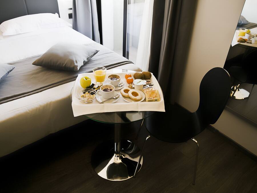 Literie de qualité supérieure, couette en duvet d'oie, minibar, bureau