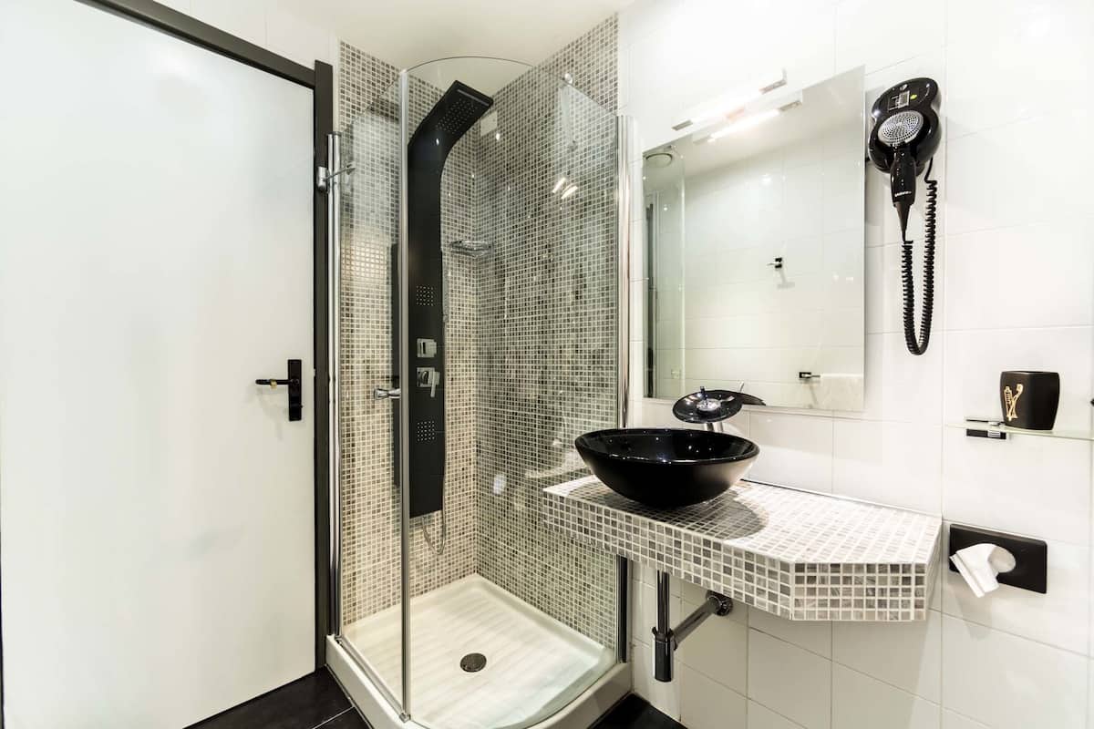 Superior-Doppelzimmer zur Einzelnutzung | Badezimmer