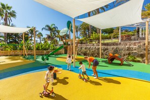 Außen-Kinderspielplatz