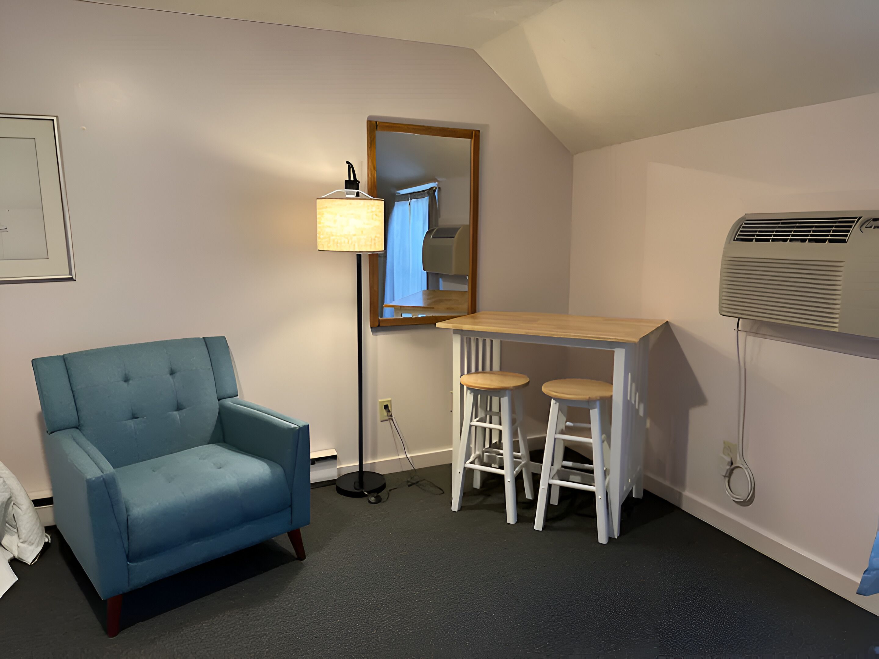 loft | soundproofing, iron/ironing board, free wifi, bed sheets