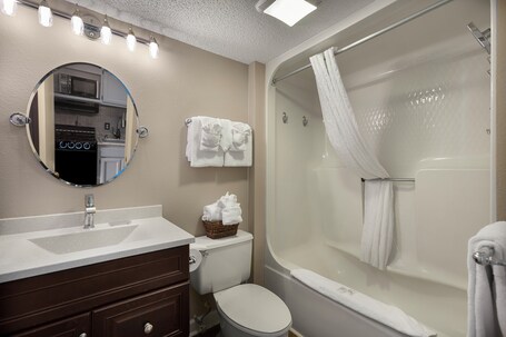 Compass Cove Resort - Image 8