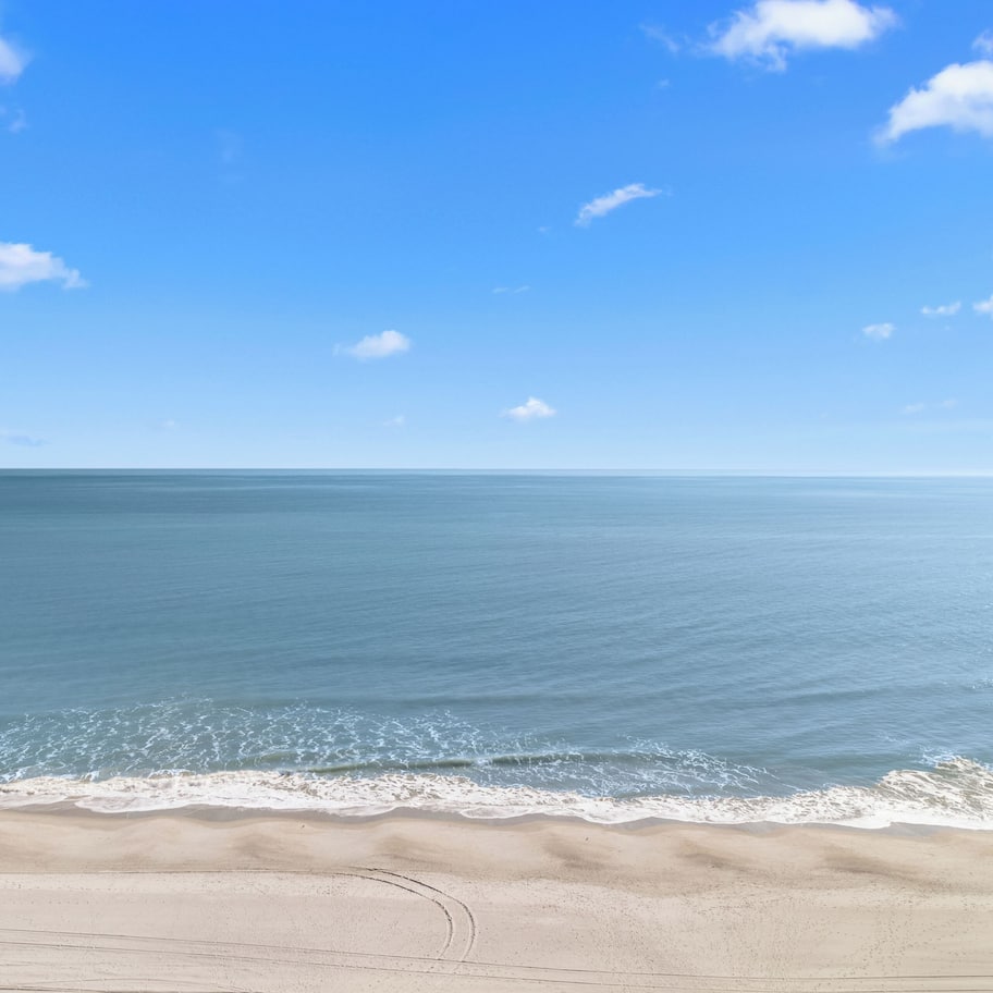 Mariner Oceanfront Deluxe Two Bedroom Condo | Terrace/patio