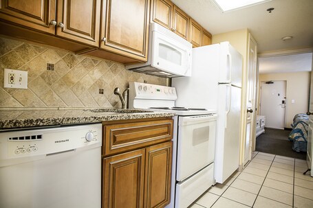 Compass Cove Resort - Image 13