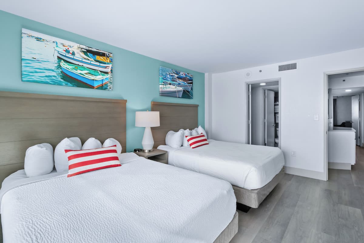Pinnacle Oceanfront Deluxe Two Bedroom Condo - PH | 1 bedroom, in-room safe, individually furnished, blackout drapes