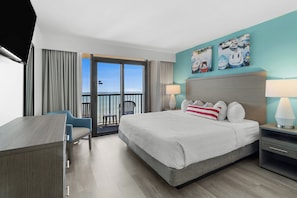 Caja de seguridad en la habitación y muebles diferentes