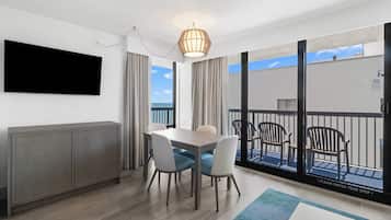 In-room safe, individually furnished, blackout drapes