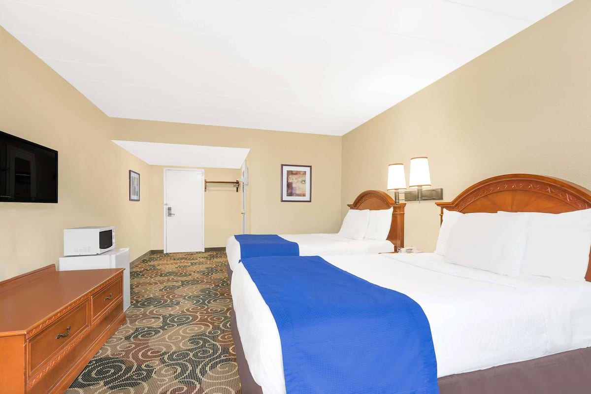 Pillowtop beds, in-room safe, desk, iron/ironing board