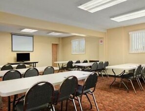 Meeting facility - Travelodge by Wyndham Lima OH (Lima)