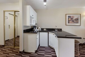 Premium bedding, pillowtop beds, in-room safe, blackout drapes