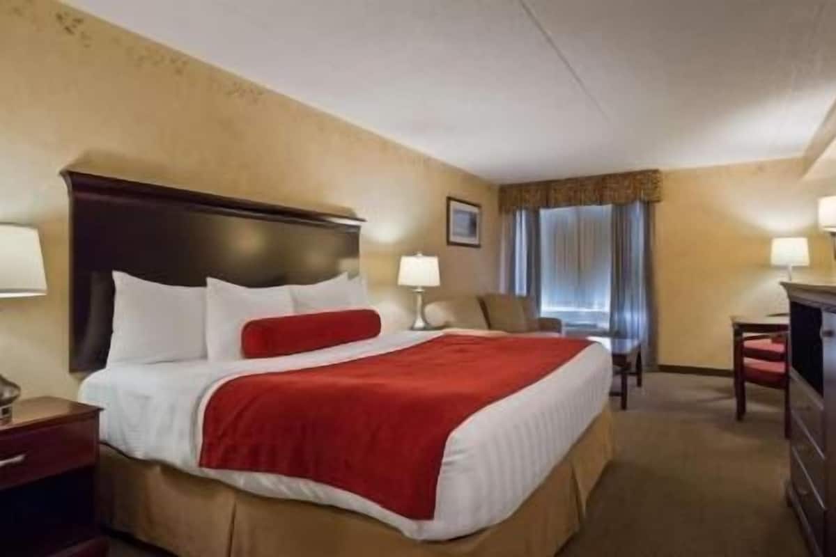 Hochwertige Bettwaren, Pillowtop-Betten, Zimmersafe