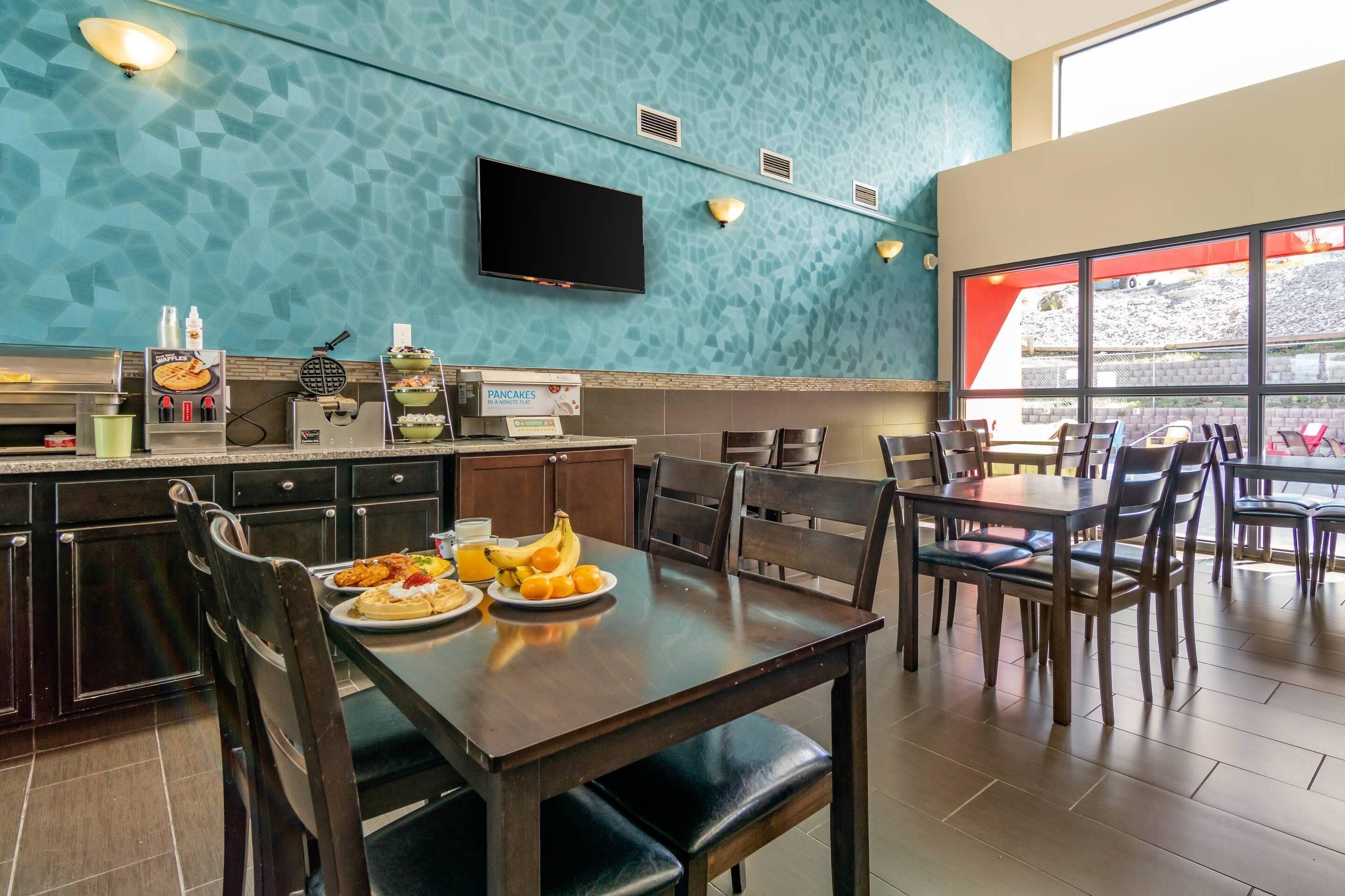 Free daily full breakfast