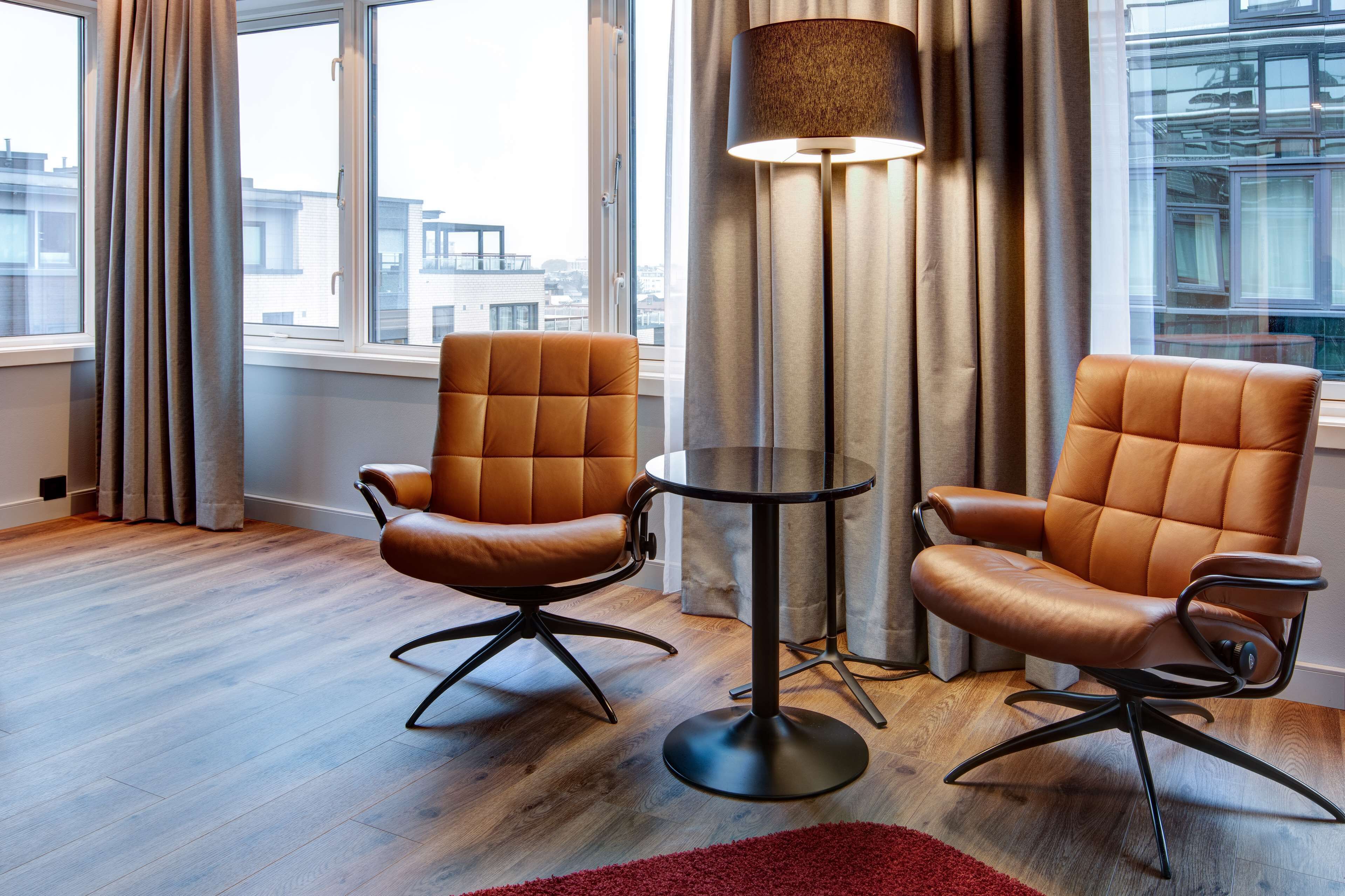 premium room | hypo-allergenic bedding, in-room safe, desk, blackout curtains