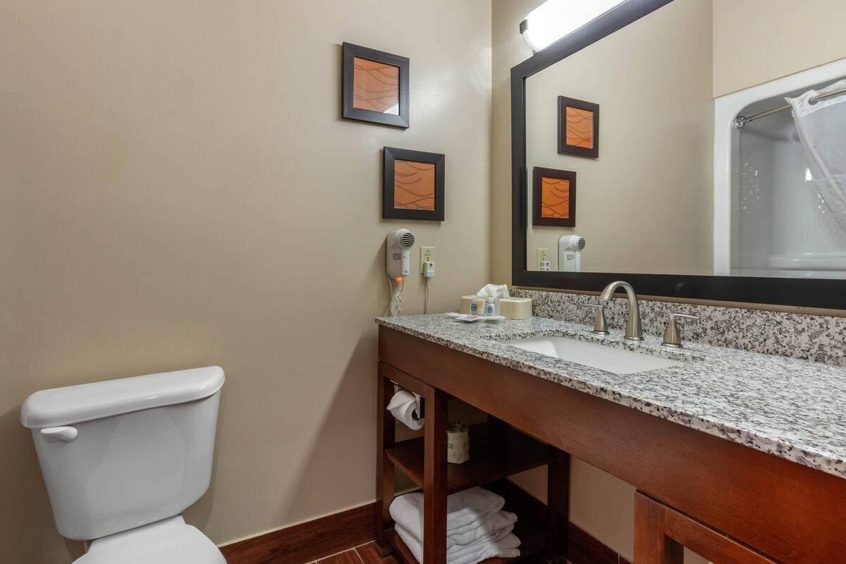 Suite, Multiple Beds, Non Smoking