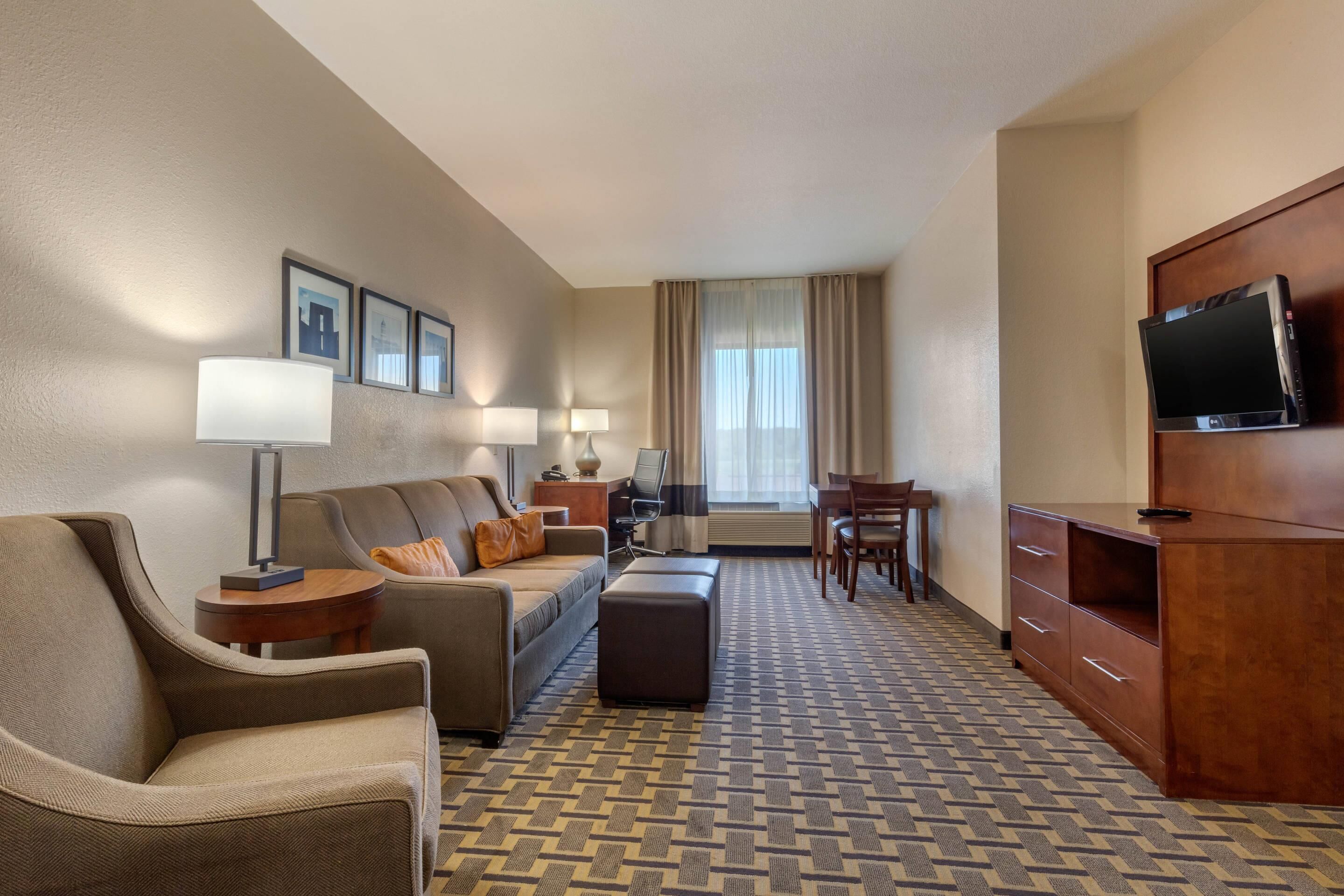 premium bedding, individually furnished, desk, laptop workspace