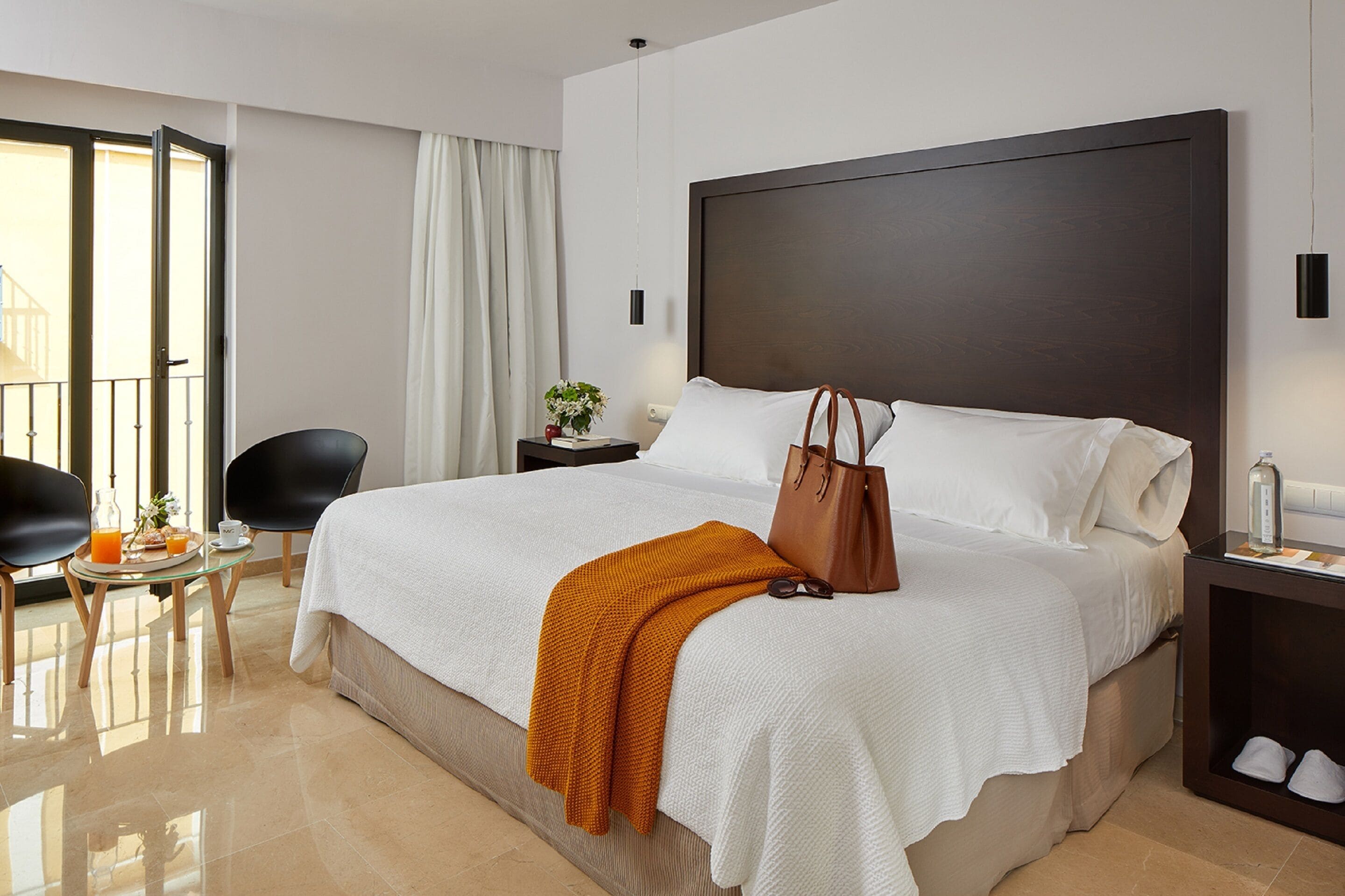 minibar, in-room safe, desk, laptop workspace