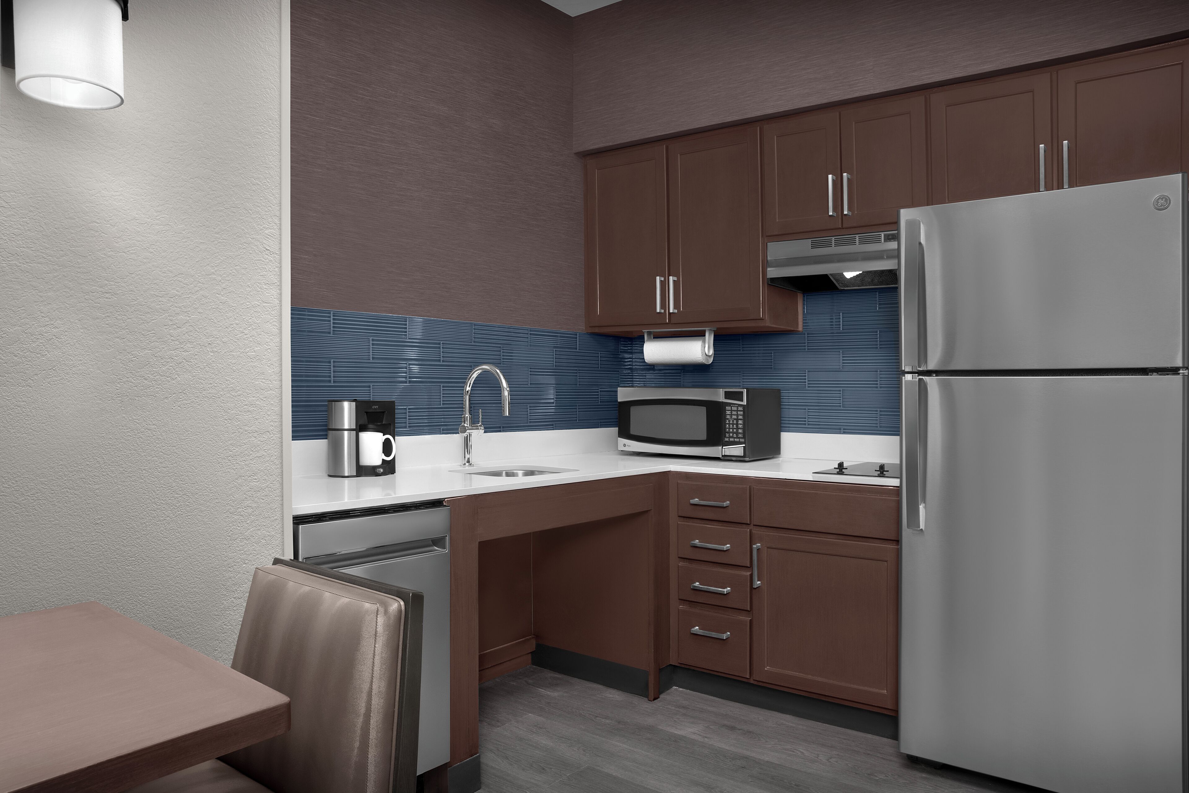 Fridge, microwave, dishwasher, coffee/tea maker
