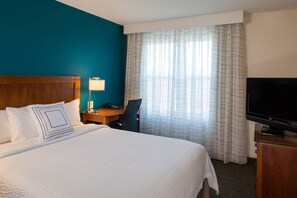 Premium bedding, in-room safe, desk, laptop workspace - Residence Inn by Marriott Arundel Mills BWI Airport (Hanover)