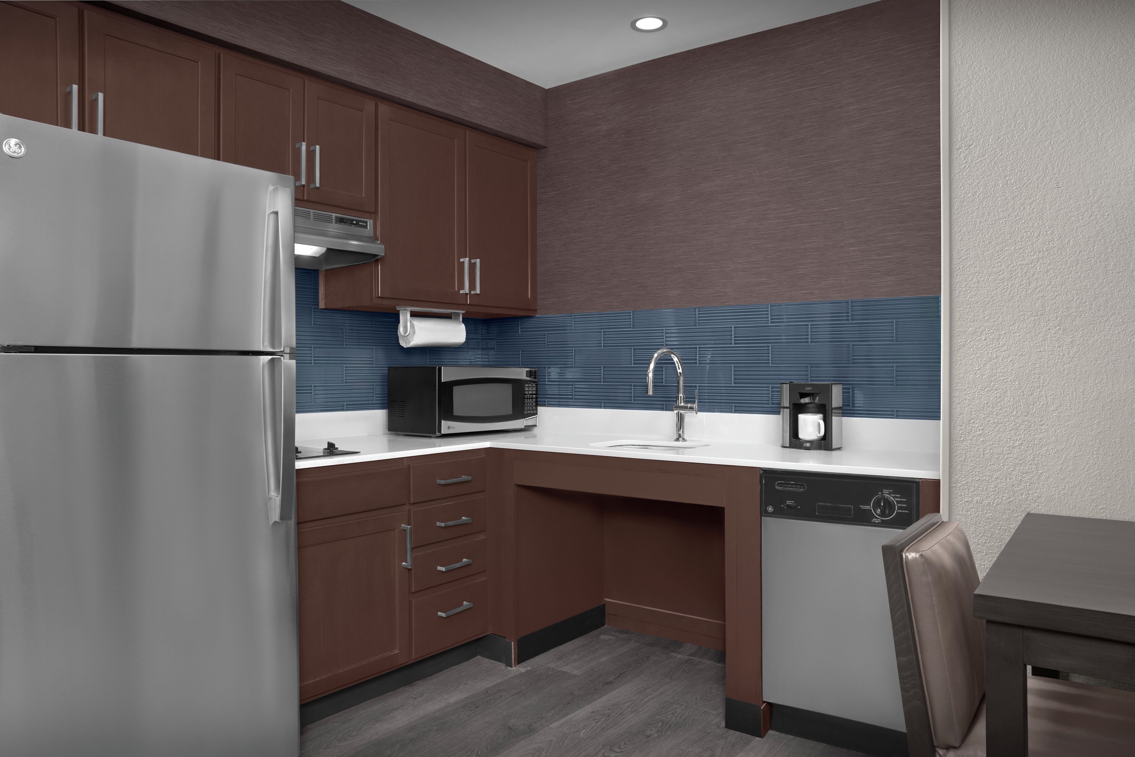 Fridge, microwave, dishwasher, coffee/tea maker