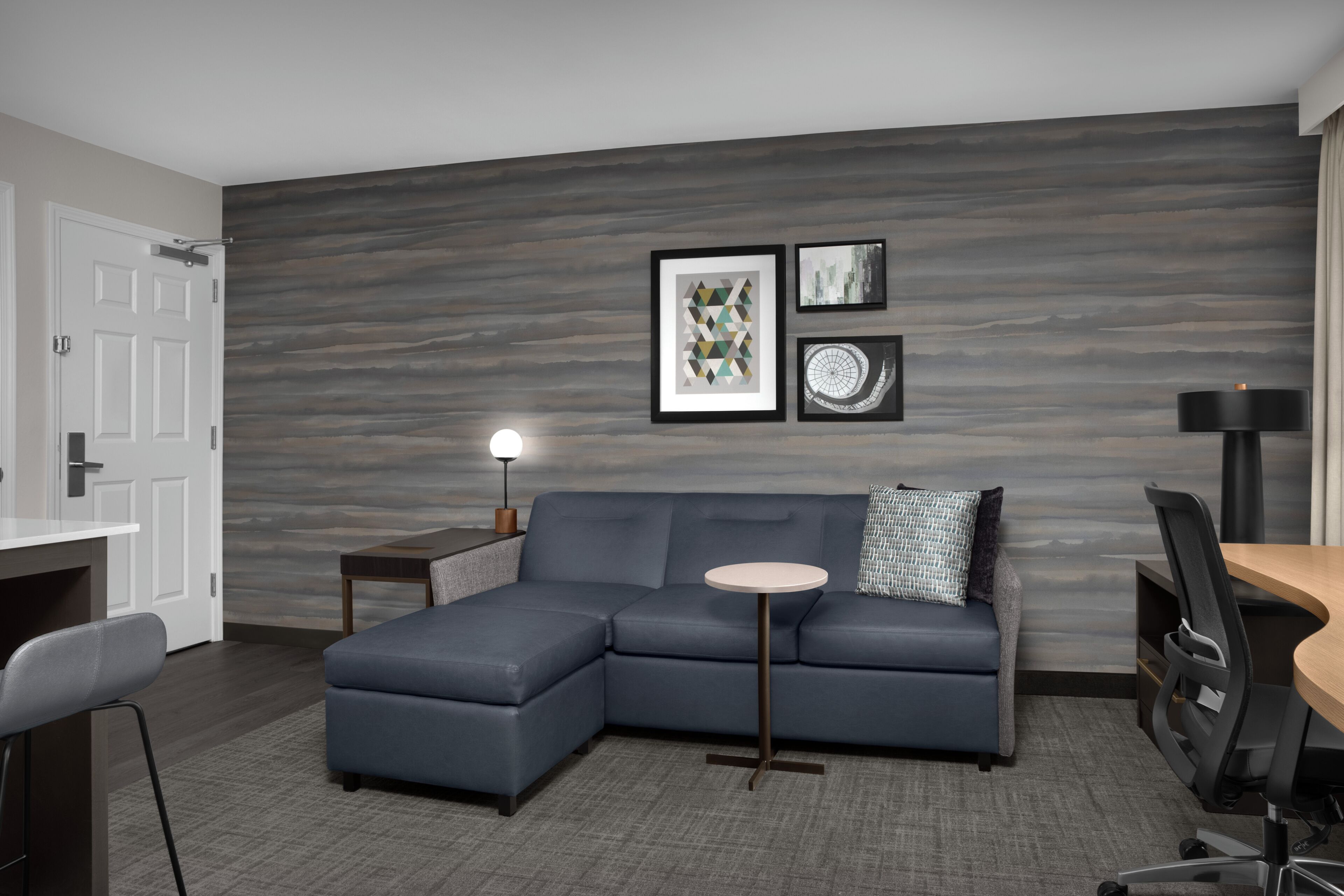 Premium bedding, in-room safe, desk, laptop workspace