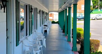 Cardinal Inn