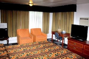 Executive Room, 1 King Bed | Down comforters, pillowtop beds, individually furnished, desk