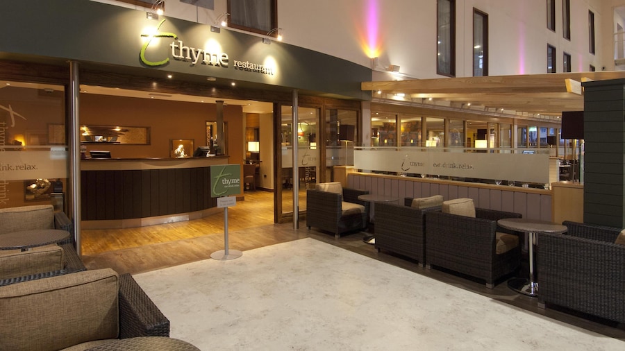 Premier Inn London Heathrow Airport T2 & T3 - Bath Road