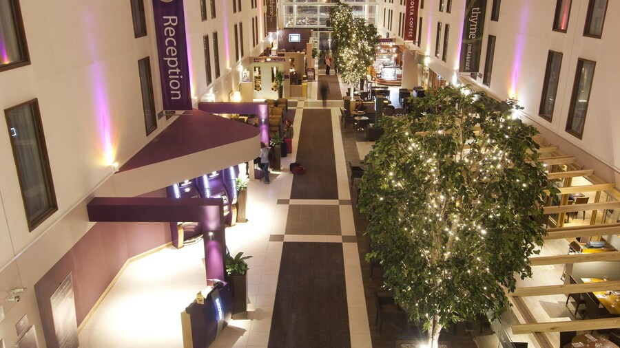Premier Inn London Heathrow Airport T2 & T3 - Bath Road