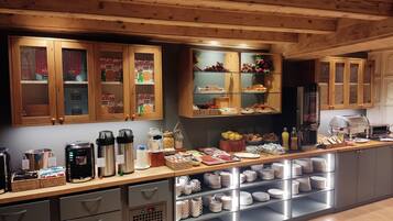 Dagelijks ontbijtbuffet (EUR 9 per persoon)