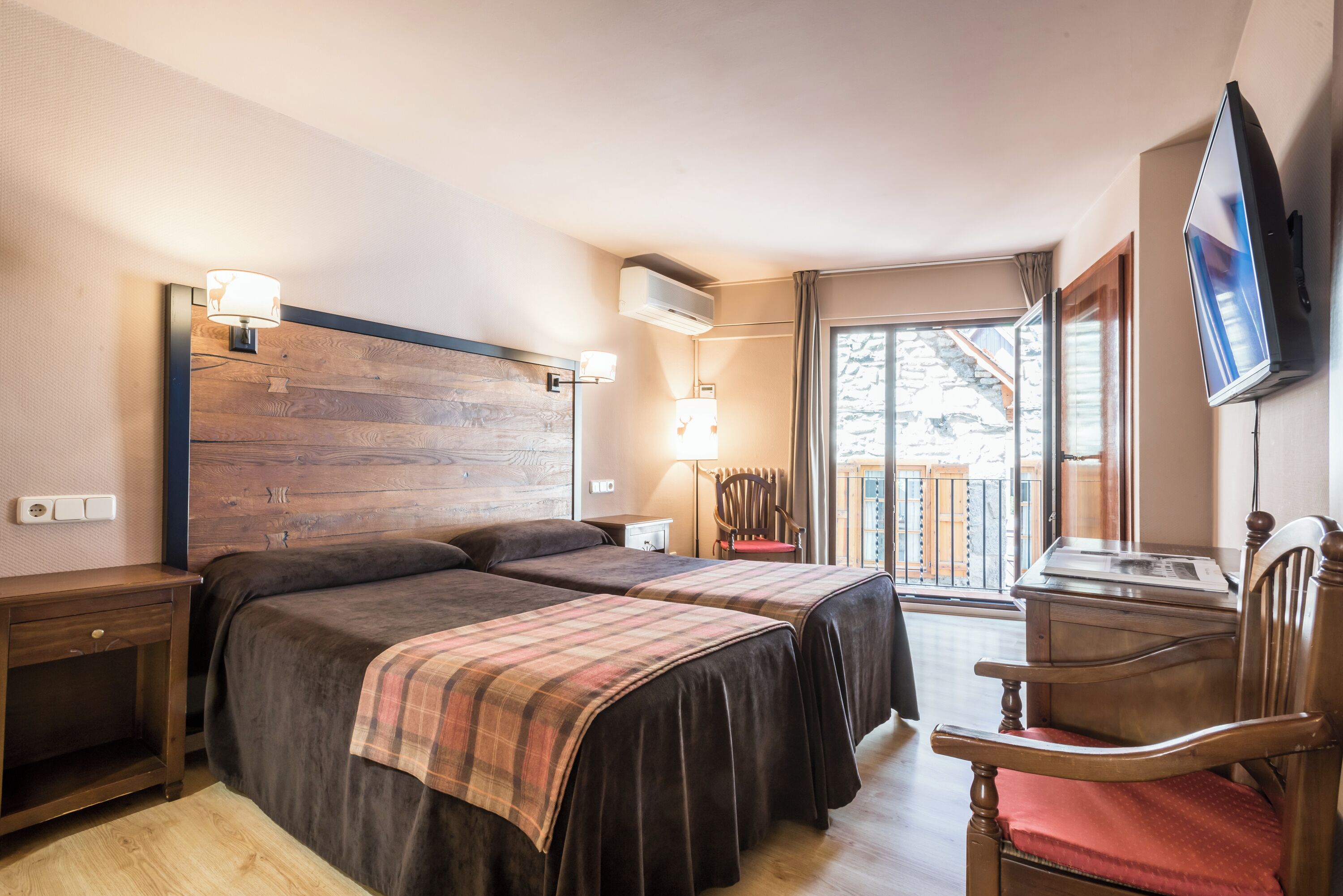 double room, balcony | free wifi, bed sheets