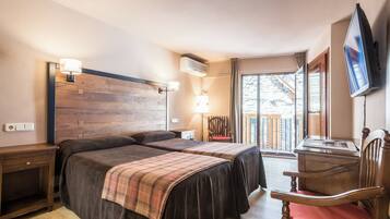 Habitación doble, balcón | Wifi gratis y ropa de cama