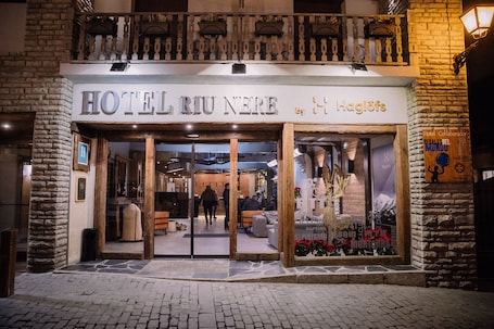 Fachada de la propiedad