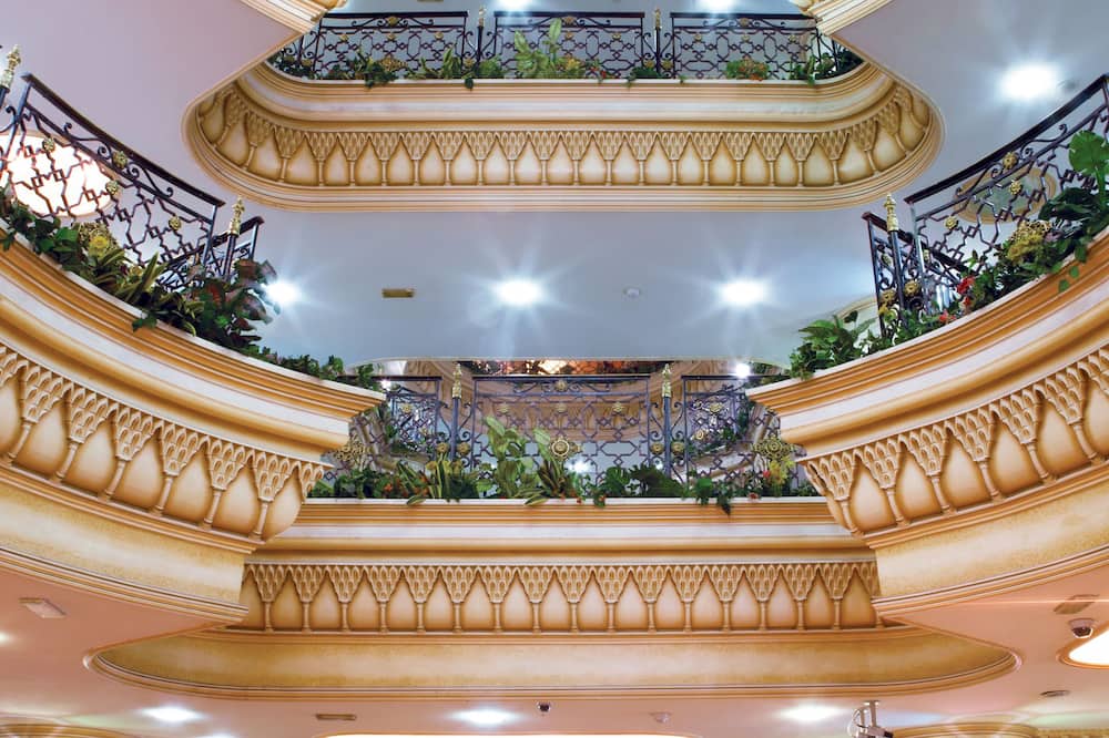 Landmark Plaza Hotel