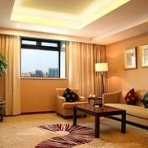 Deluxe Room | In-room safe, blackout drapes, rollaway beds, free WiFi