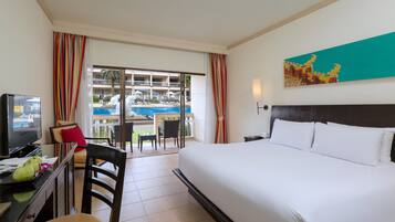 Minibar, in-room safe, desk, blackout curtains