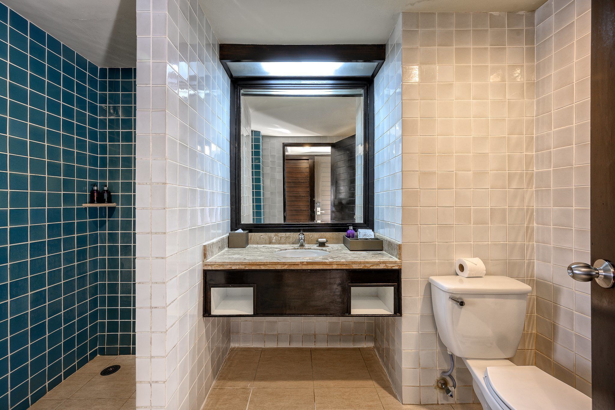 shower, free toiletries, hair dryer, bathrobes