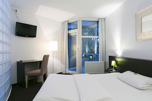 Budget Single Room | View from room - Wald & Golfhotel Lottental (Bochum)