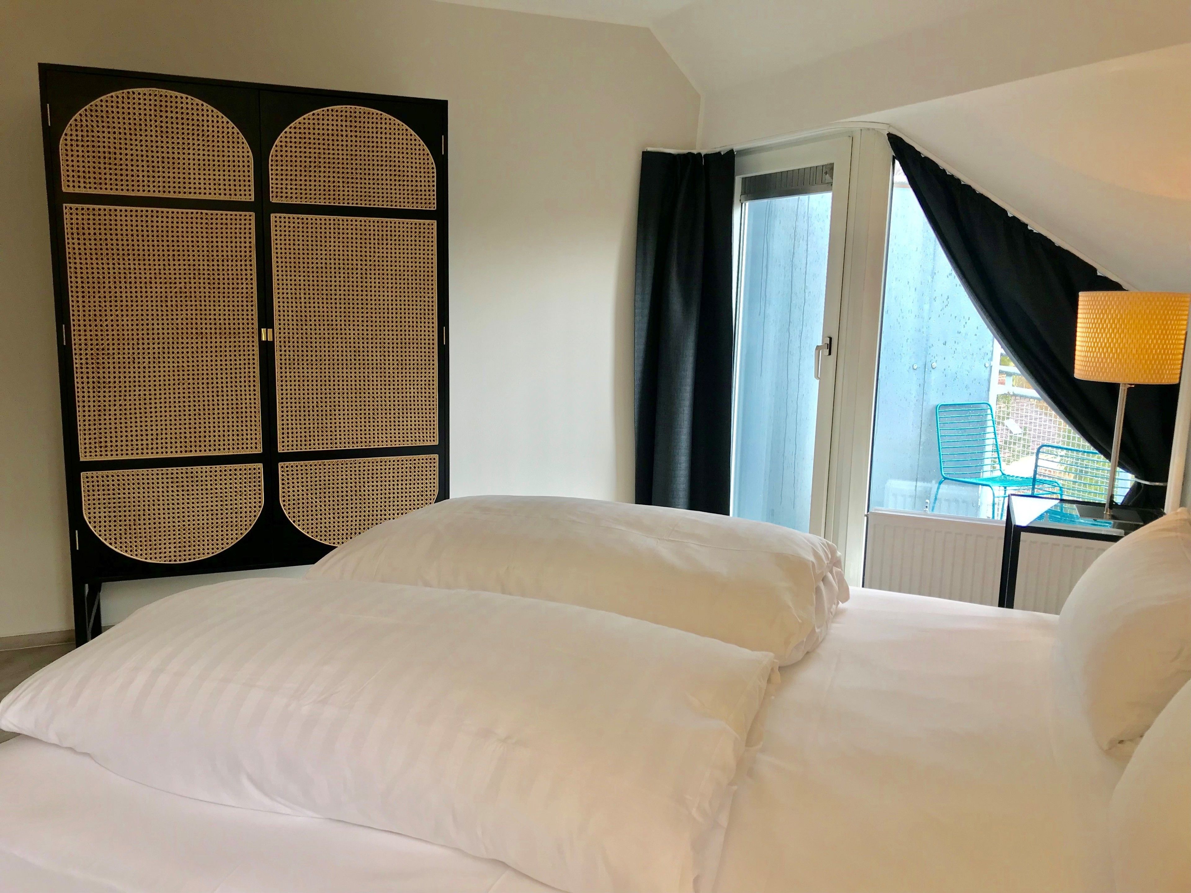 suite | room amenity