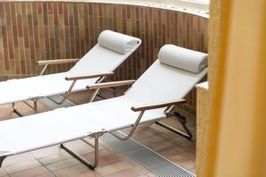 Innendørsbasseng