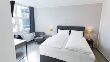 Comfort-dobbeltværelse | 1 soveværelse, allergivenligt sengetøj, skrivebord