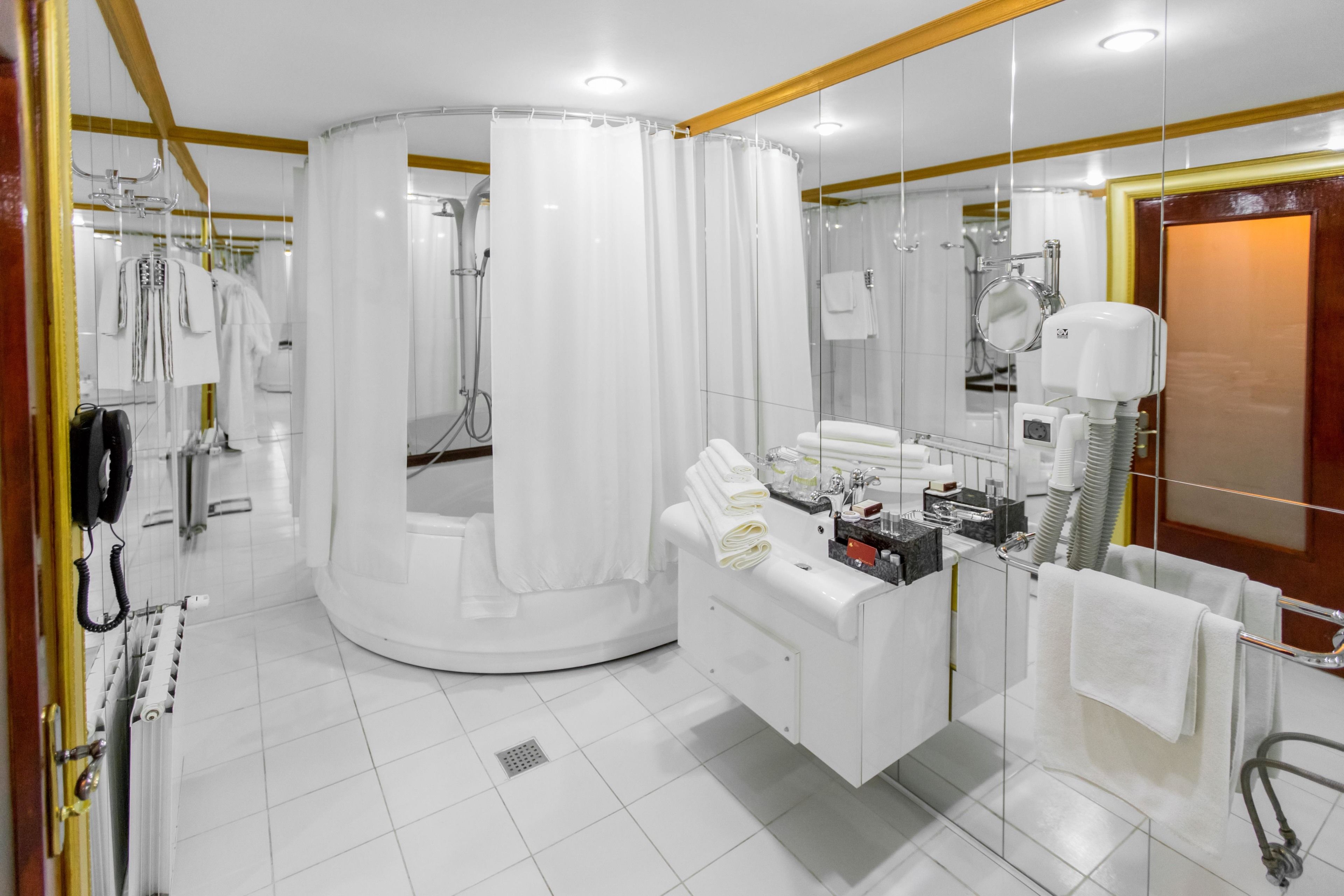 Foto - Bucharest Comfort Suites Hotel